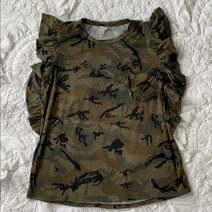 VICI camo ruffle sleeve top M